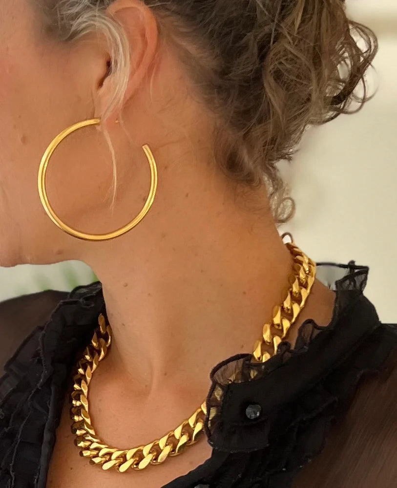 Bella Hoops