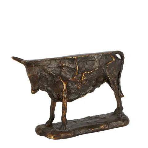 Earl Bull Sculpture