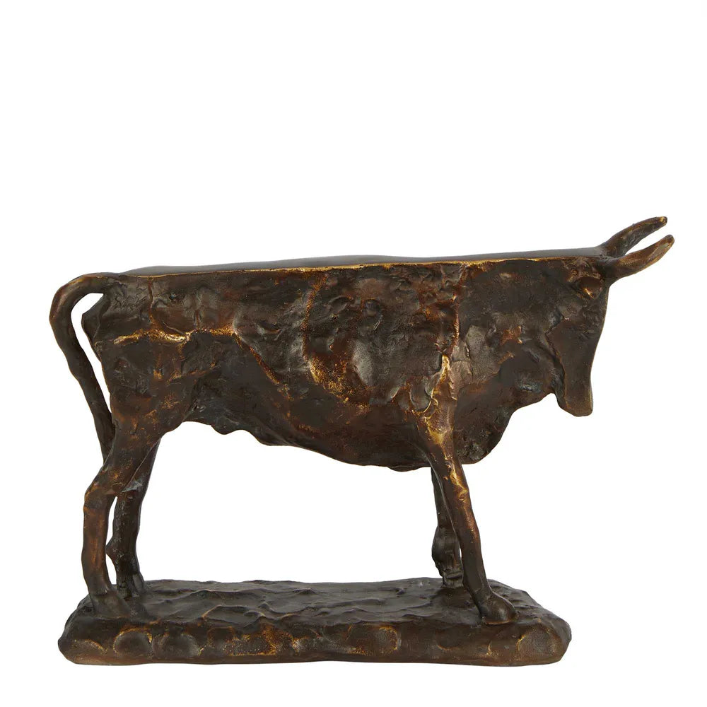 Earl Bull Sculpture