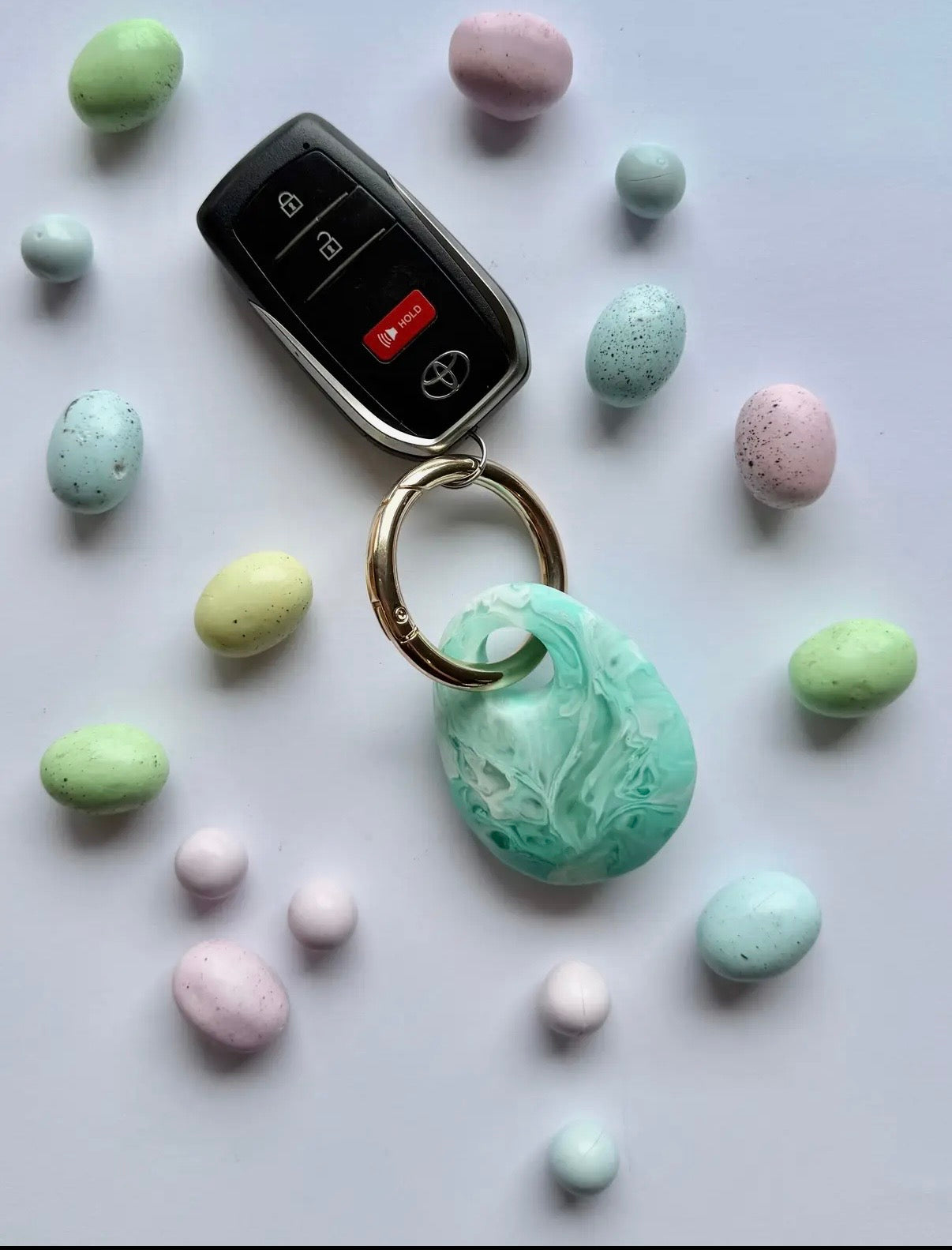 Egg Resin Keyrings: mint / silver