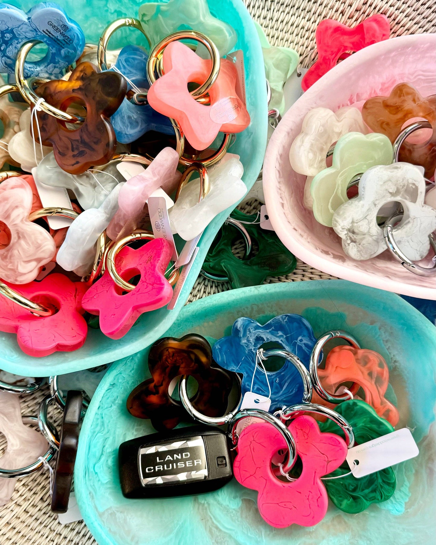 Floral Resin Keyrings: Red / Gold