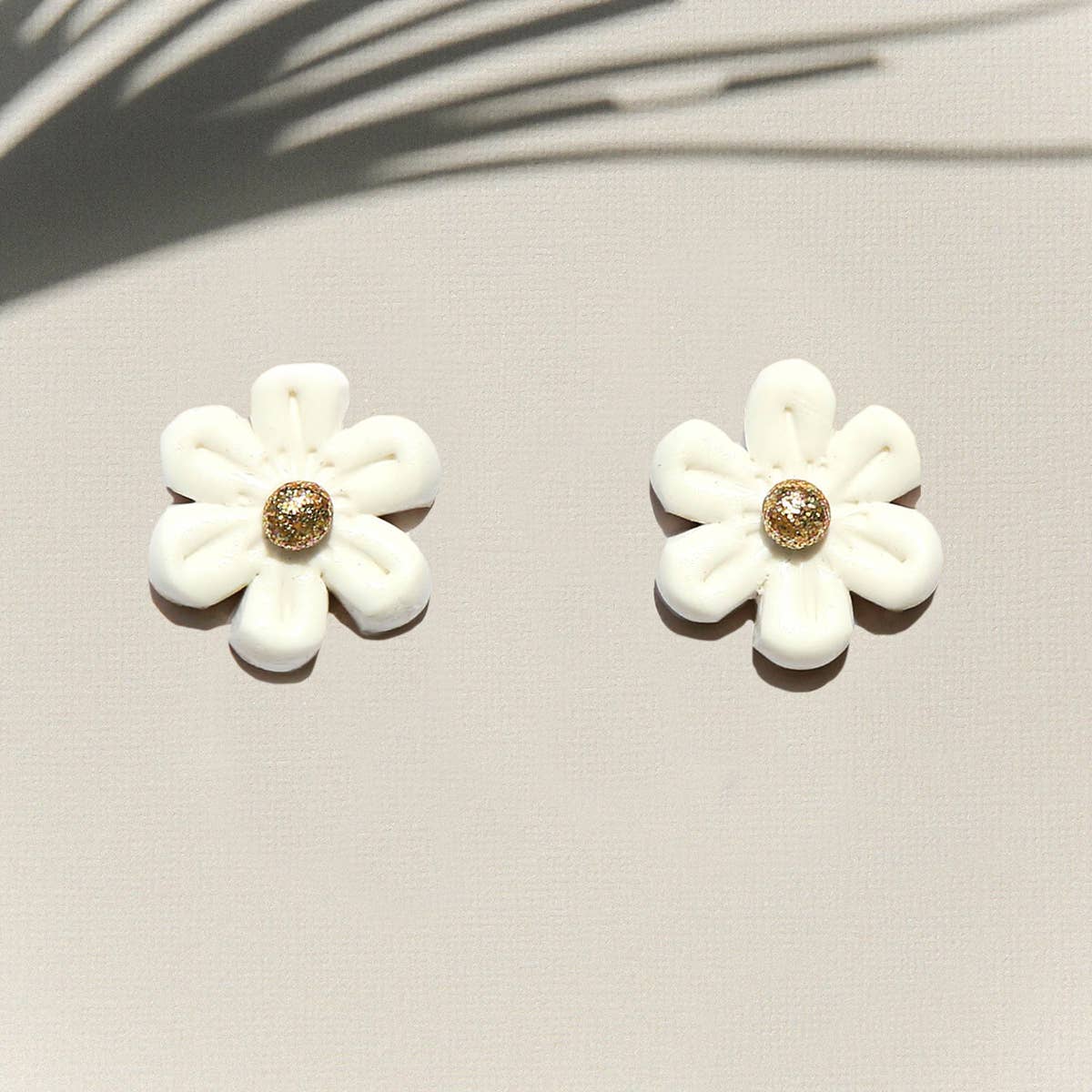 Large White Daisy Studs