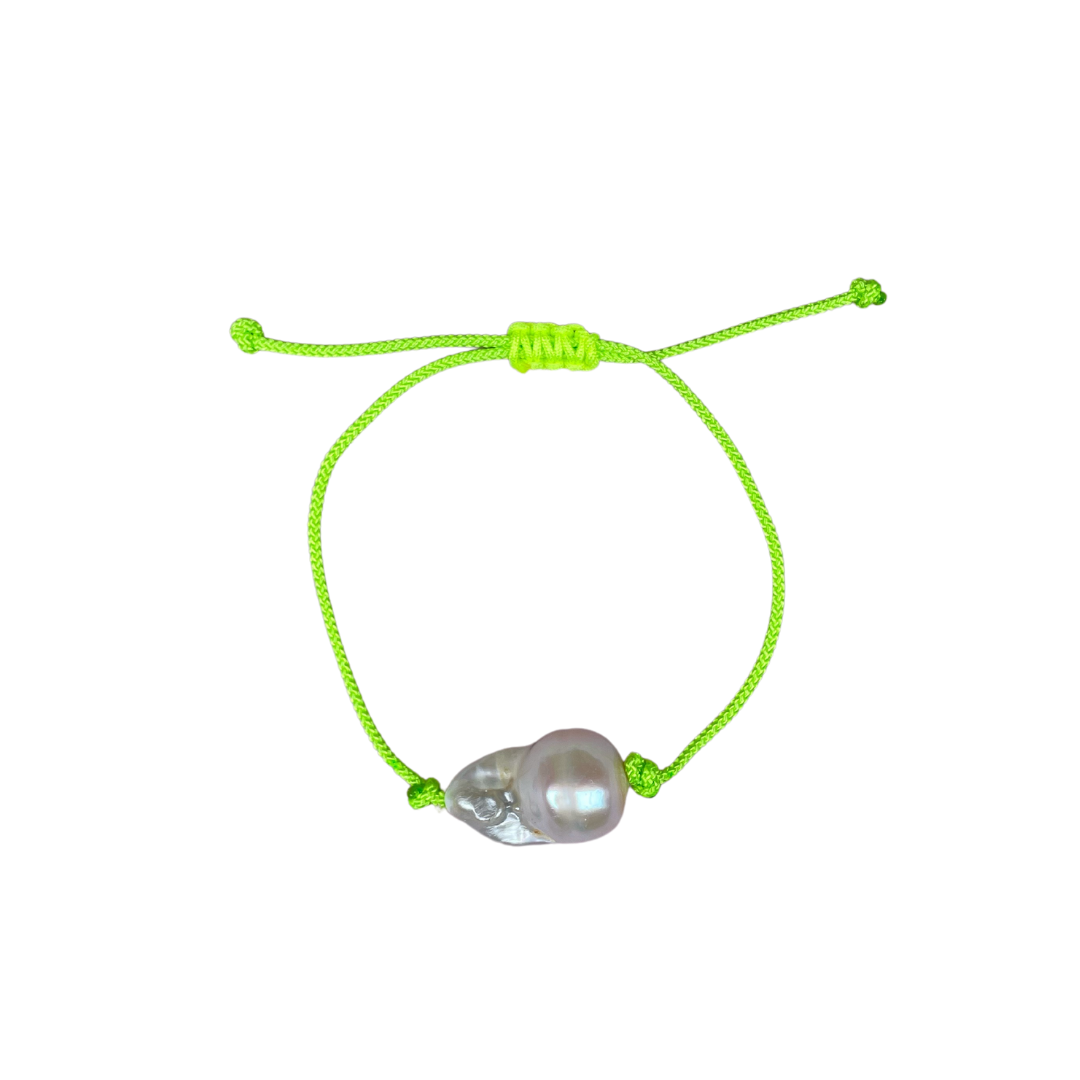 Bright green pearl bracelet